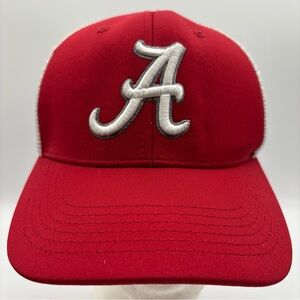 Alabama Crimson Tide Trucker Hat Top Of The World Snapback Crimson/White Mesh Ca